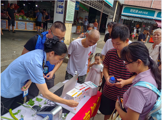 桂林市七星区市场监管局 走进农贸市场开展“你点我检 服务惠民生”市场调查活动
